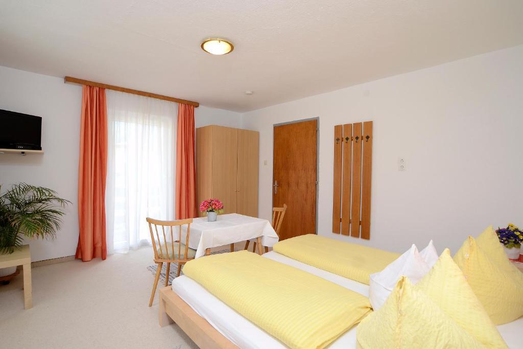 Haus Gamsblick Ξενοδοχείο Umhausen Δωμάτιο φωτογραφία